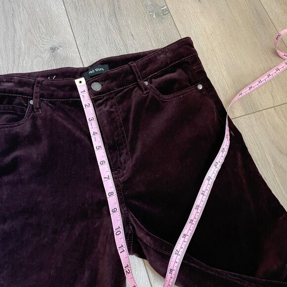Well Worn Ladies' Pant High-Rise Luxe Velvet Tapered Pant size 8 / 29 - Picture 7 of 11